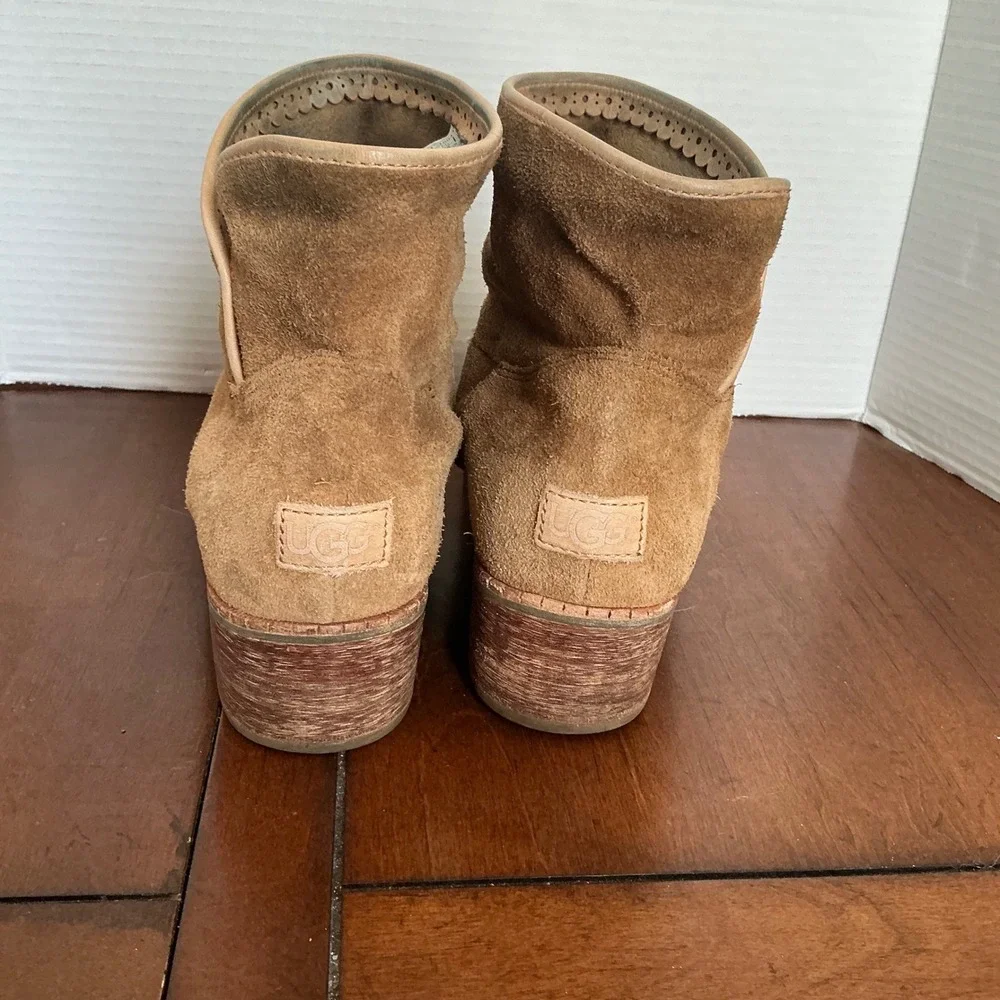 UGG Cedrick Chestnut Suede Scalloped Ankle Boots‎ Womens 11 Tan 1004367